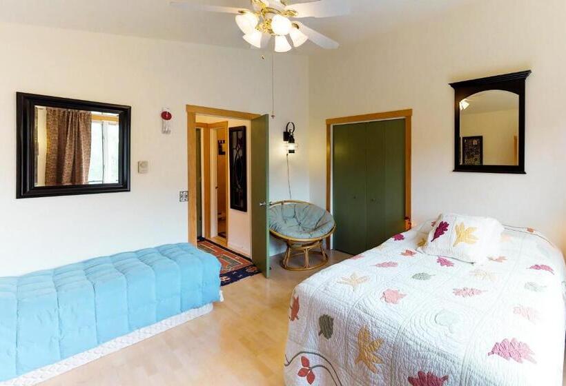 בית מלון כפרי Cozy Crystal Mountain Condo