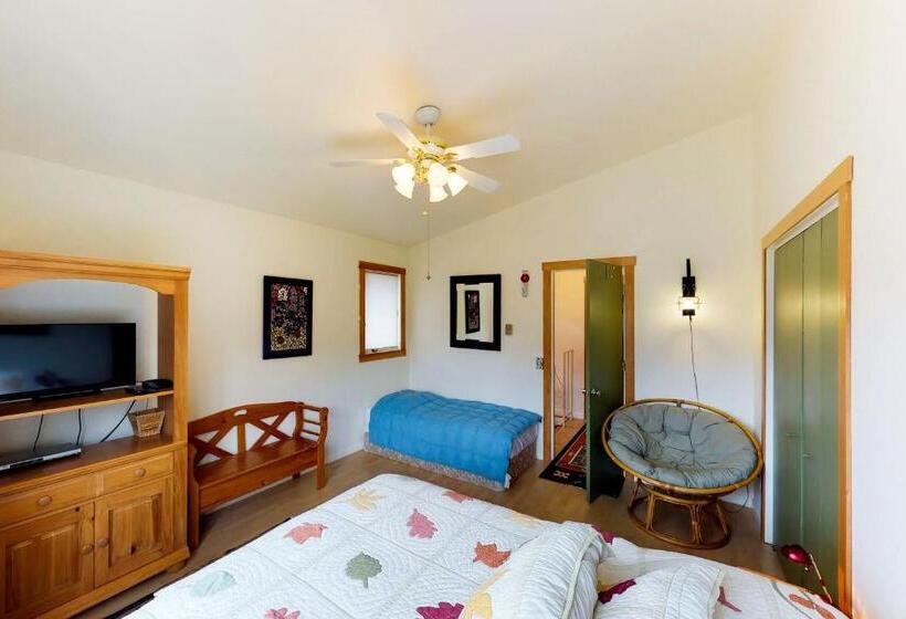 فندق Cozy Crystal Mountain Condo