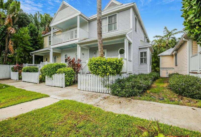 فندق Harbor Villa