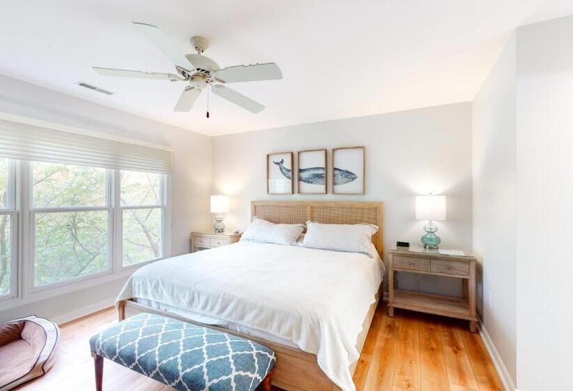 Отель Sea Colony 56053 Pinewood Dr