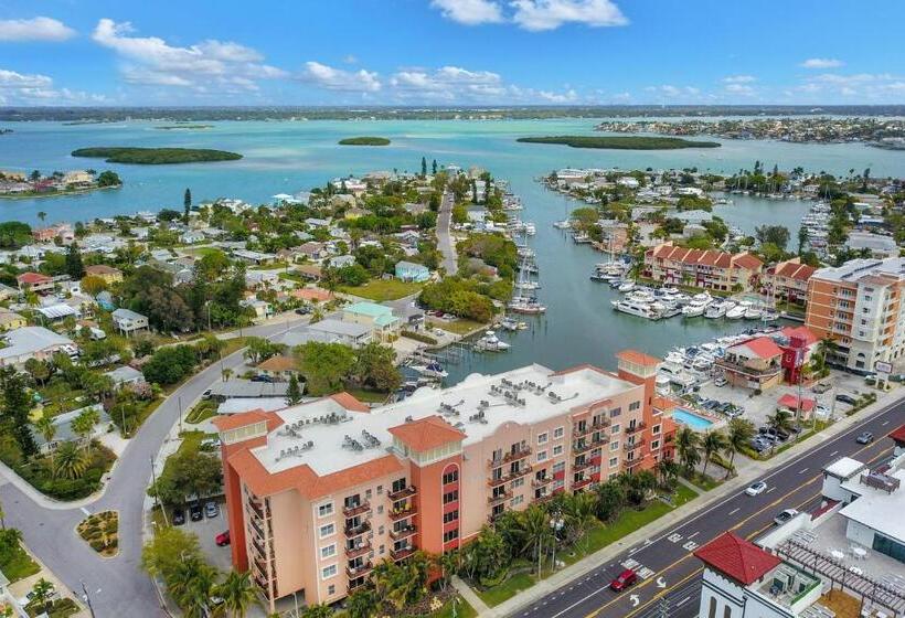 فندق Bay Front Oasis