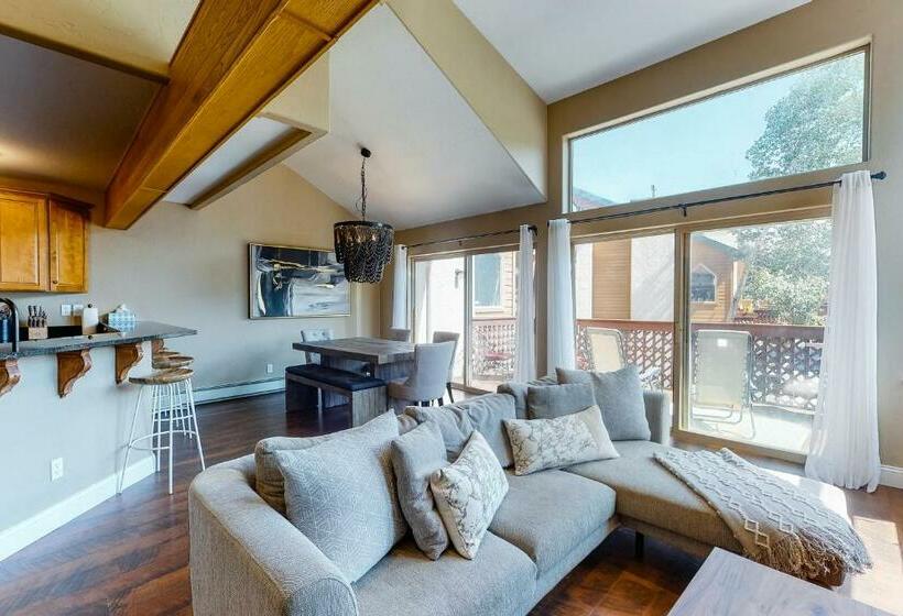 בית מלון כפרי Beaver Creek Bungalow