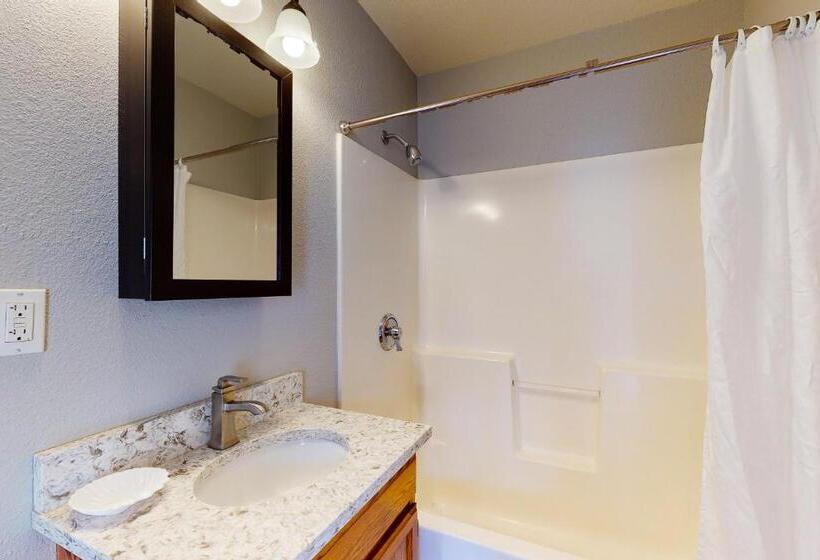 هتل Deschutes Riverside Escape