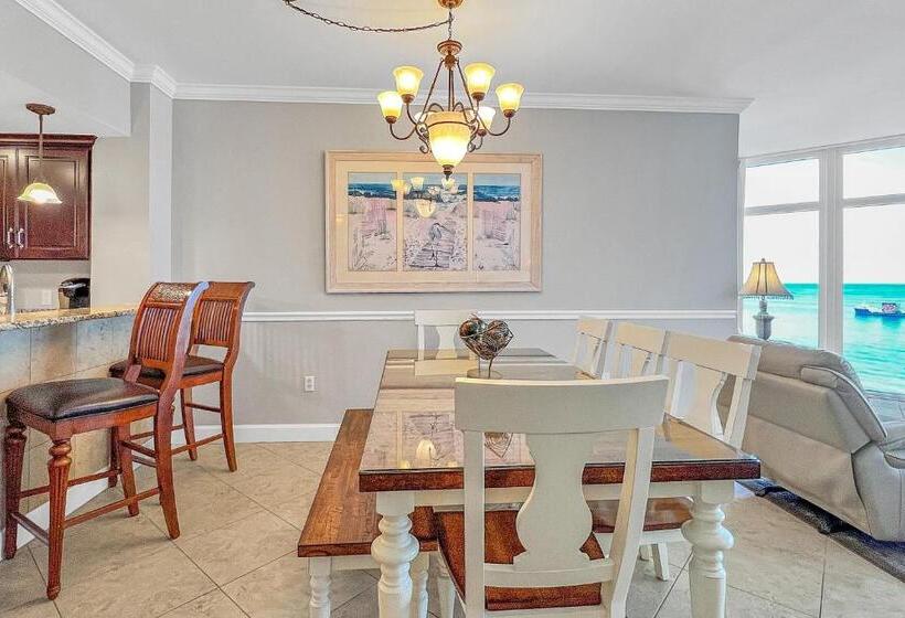 Отель Jade East Towers 720