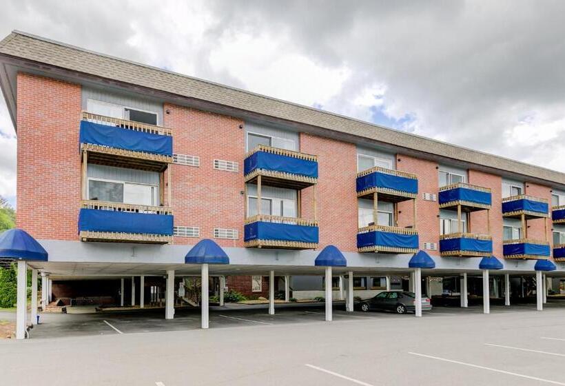 هتل Lake Winnipesaukee Retreat