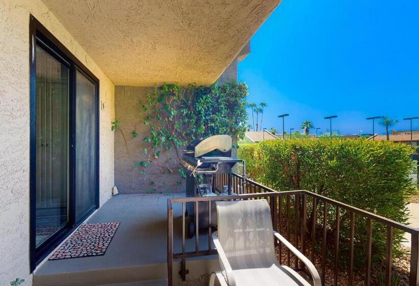 Отель Midtown Mountain View Villa