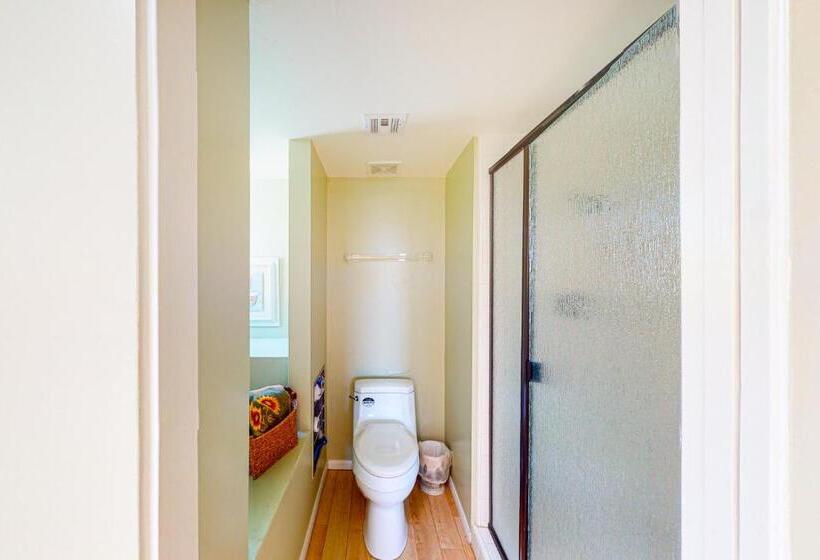 Отель Midtown Mountain View Villa