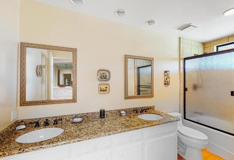 Отель Midtown Mountain View Villa