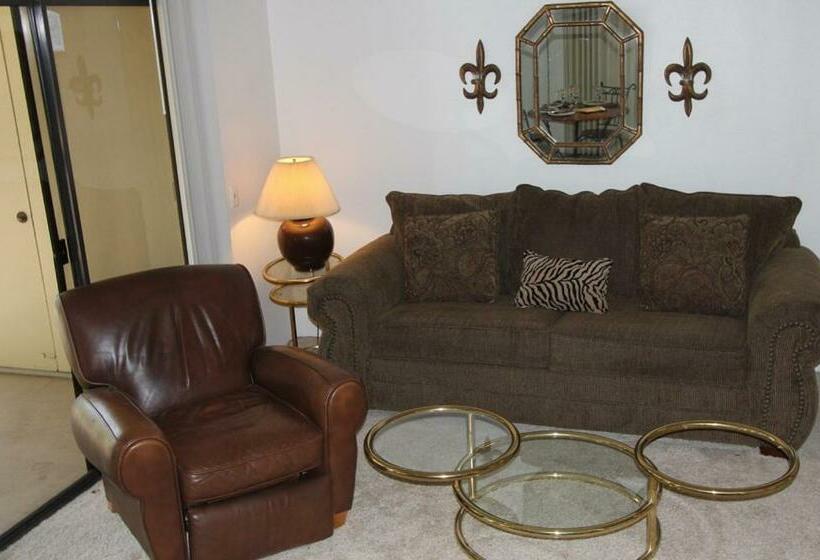 Отель Riviera Garden Villa