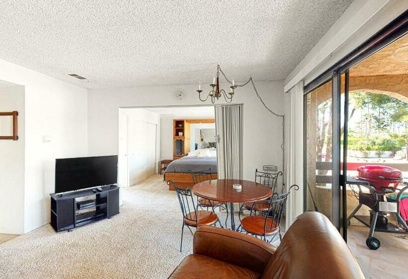 Отель Riviera Garden Villa