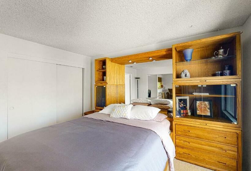 Отель Riviera Garden Villa