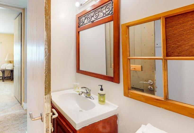 هتل Trailside Retreat