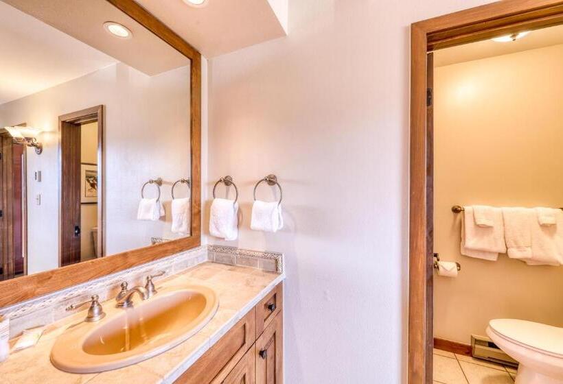 בית מלון כפרי Beautiful Mountain View Condo