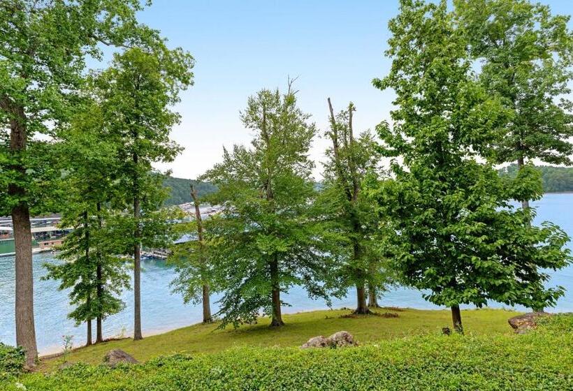 فندق Bend Of The River