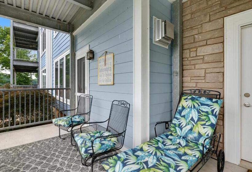 فندق Bend Of The River