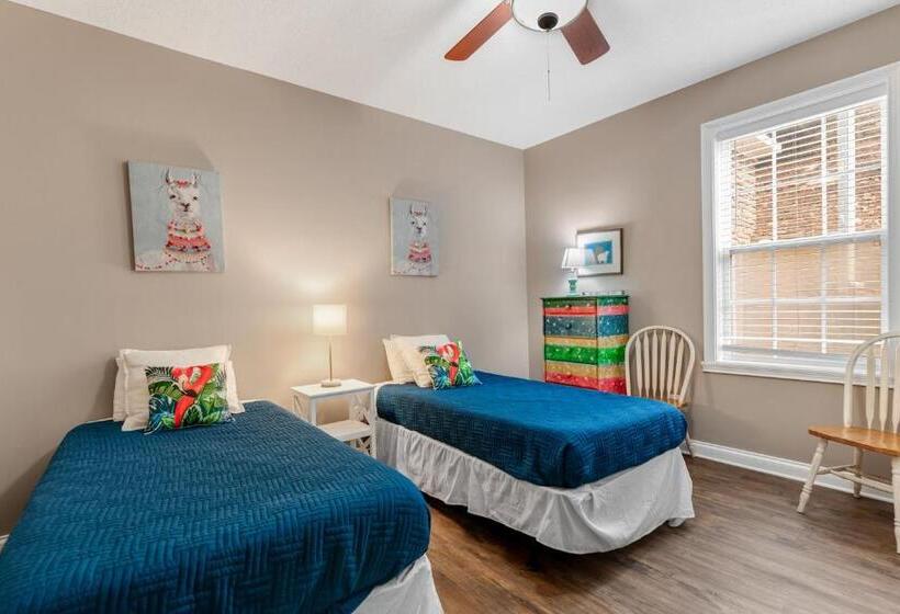 فندق Bend Of The River