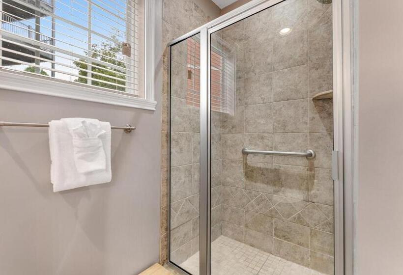 فندق Bend Of The River