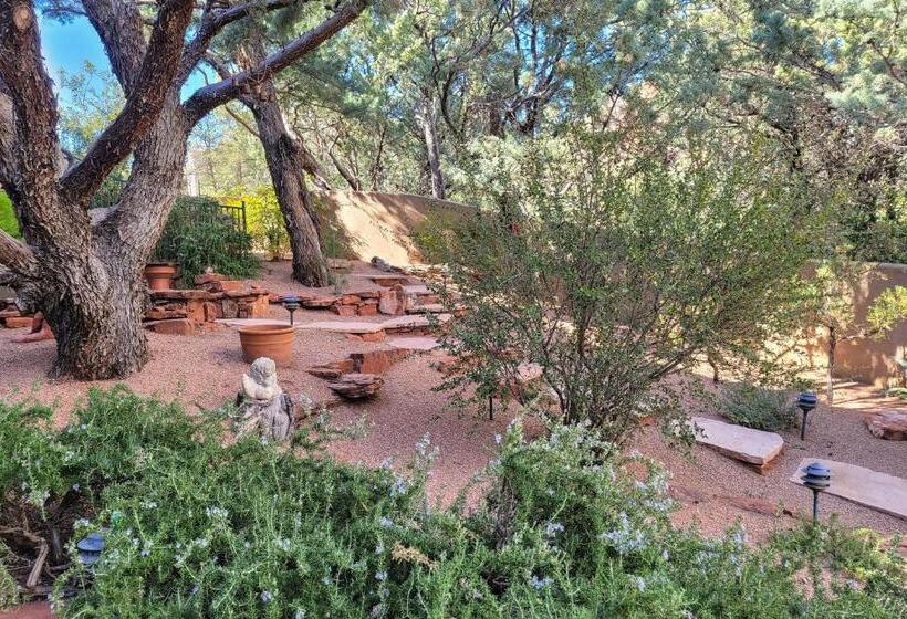 هتل Coffee Pot Place