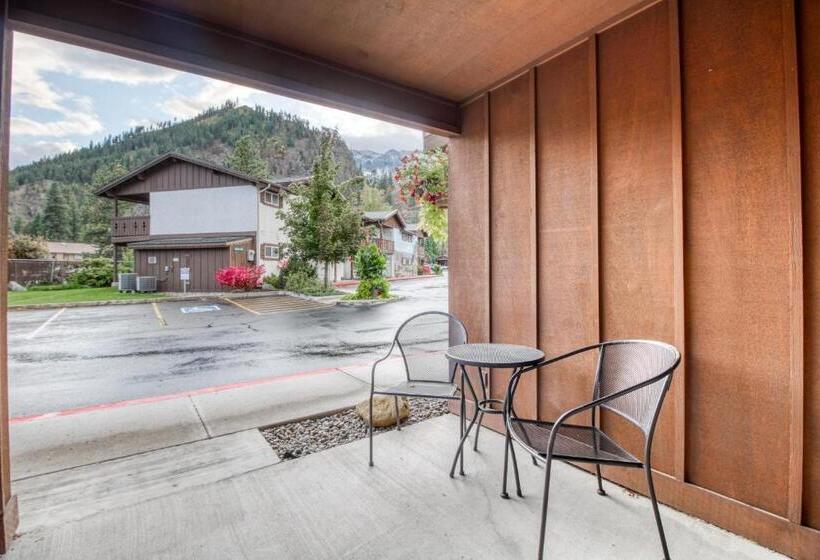 ホテル Icicle Village Resort 402: Juniper Studio