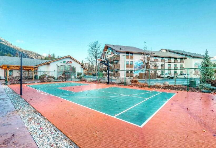هتل Icicle Village Resort 402: Juniper Studio