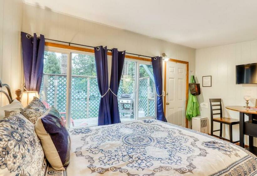 فندق Redwood Roost