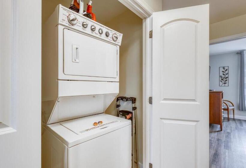 هتل River Crossing 401