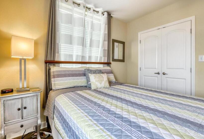 هتل River Crossing 401