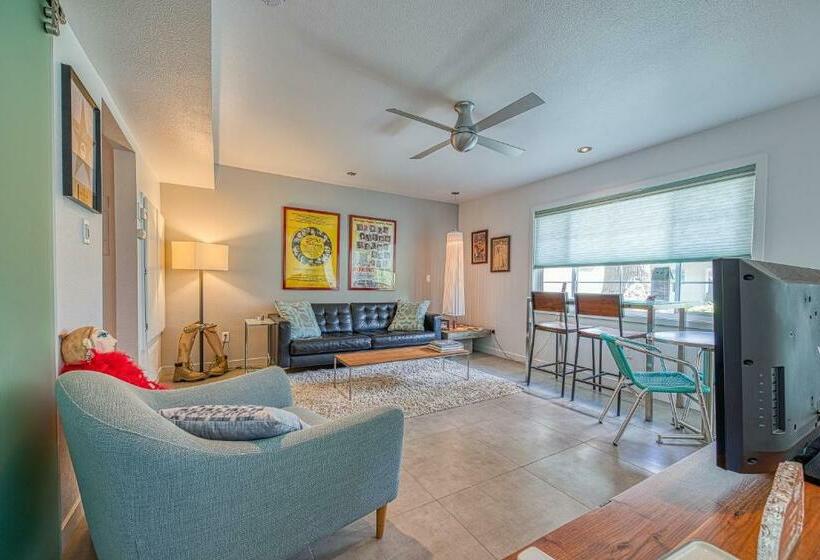 בית מלון כפרי Sordid Lives Condo Permit# 3202