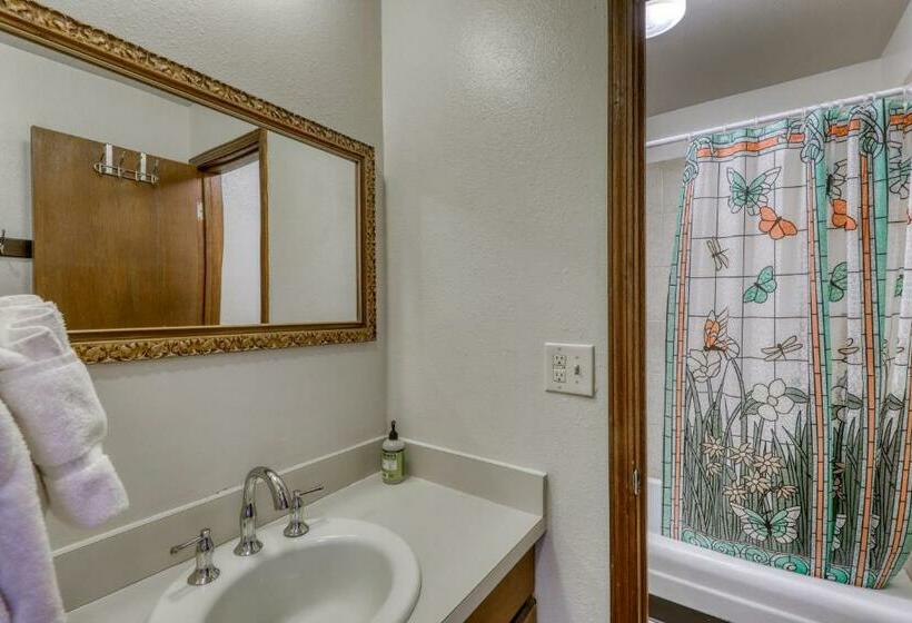 בית מלון כפרי Straight Creek Sanctuary