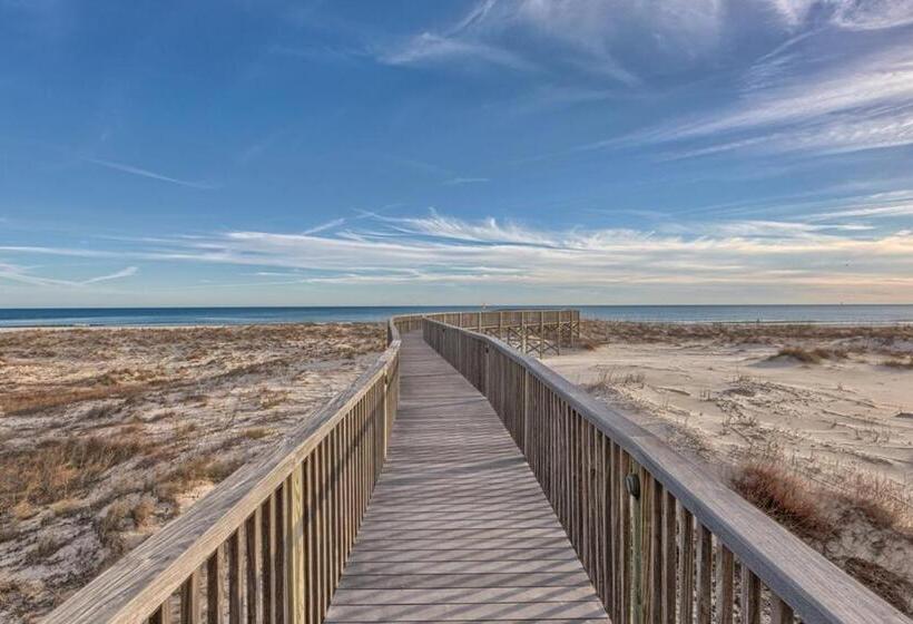 Отель The Beach Club Resort And Spa Iii