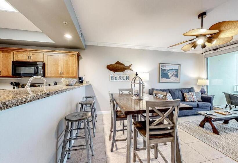 Отель The Indies