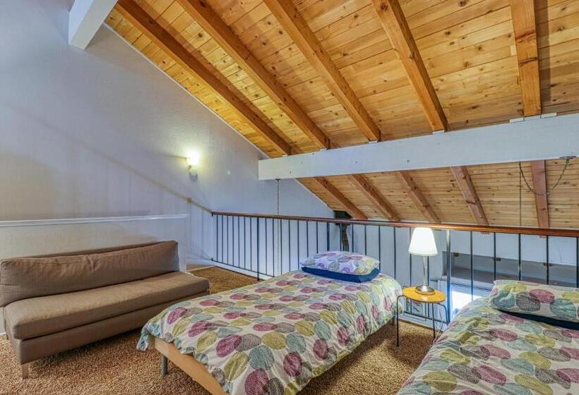 ホテル 2 Bed 2 Bath Apartment In Carnelian Bay