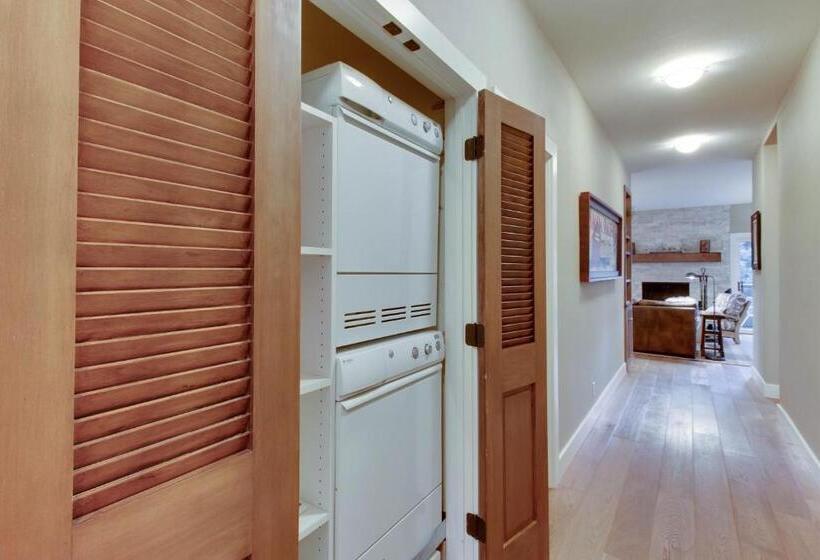 ホテル Among The Wildflowers