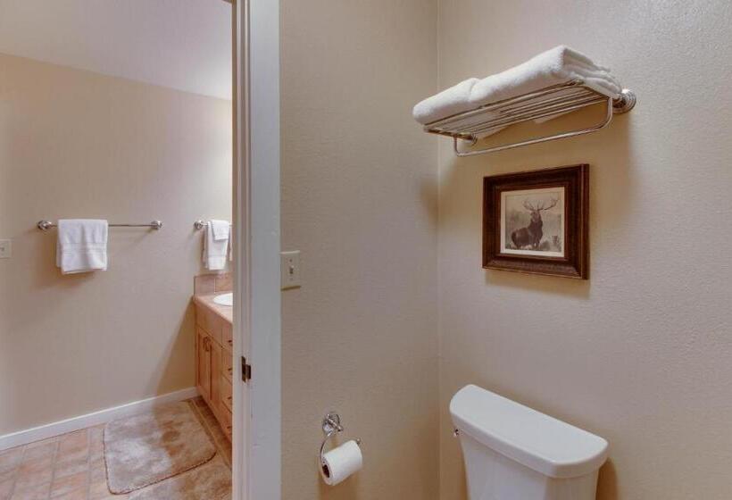 فندق Among The Wildflowers