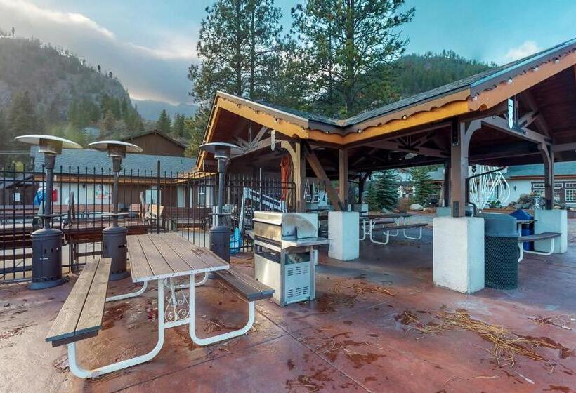 Отель Aspen Suites 506: The Nest