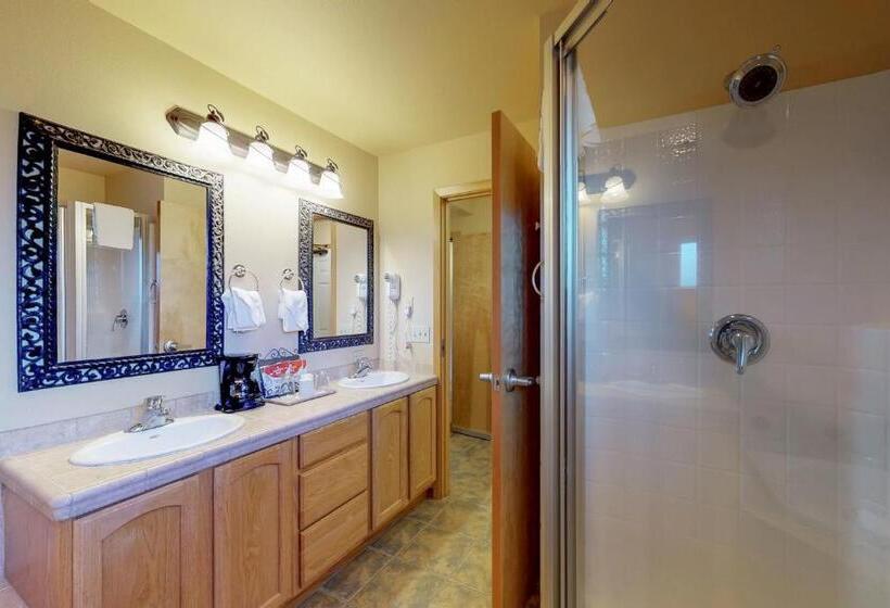 Отель Aspen Suites 506: The Nest