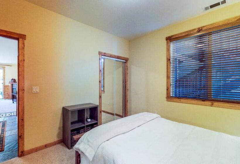 호텔 Boulders Hideout