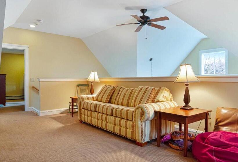 ホテル Castle Hill Condo