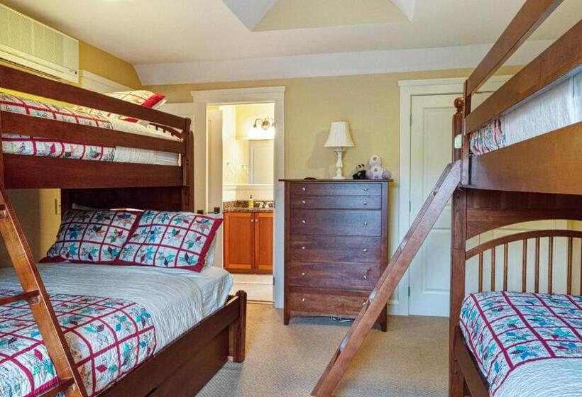 ホテル Castle Hill Condo