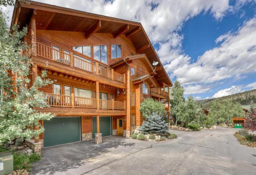 Отель Clover Lane Casa