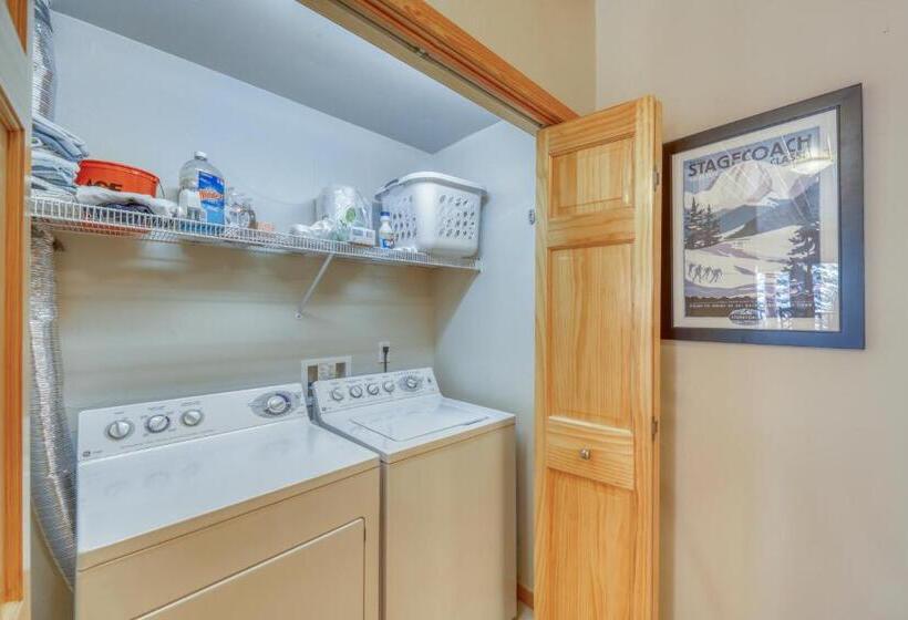 Отель Clover Lane Casa