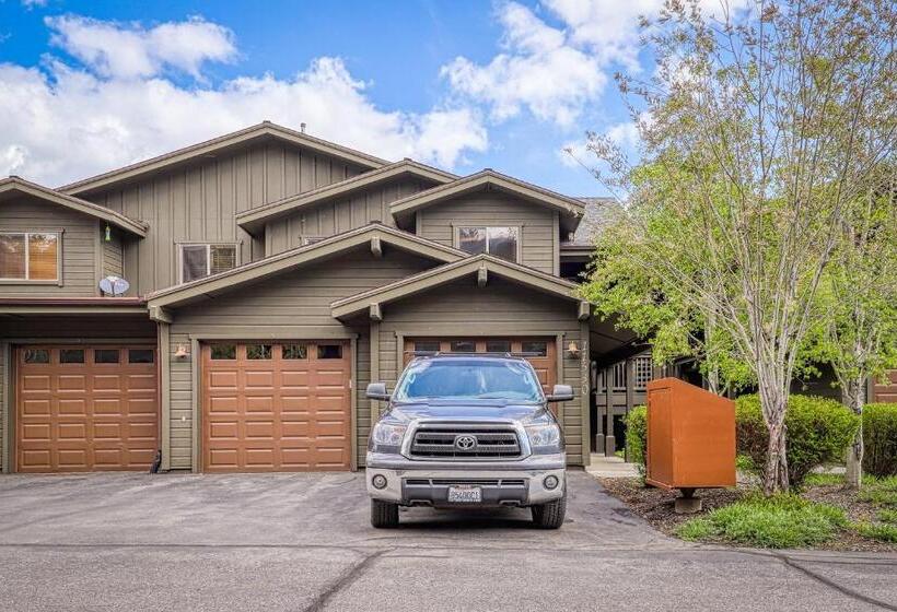 ホテル Dolomite Delight