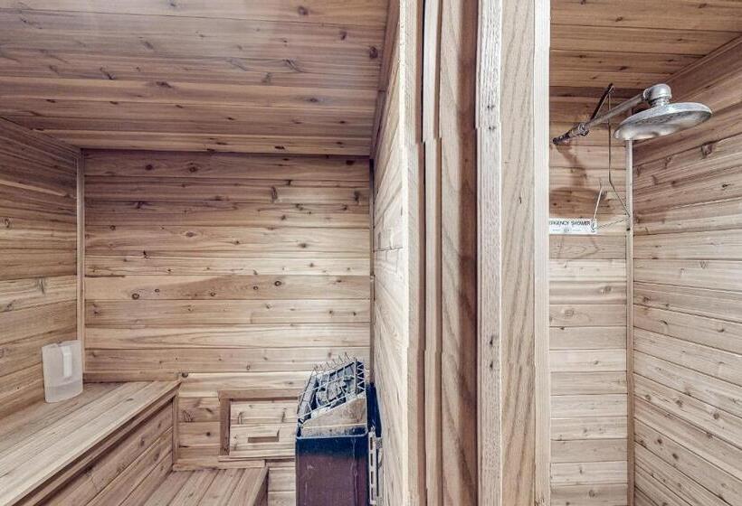 هتل Hidden Village 25 Timbercrest