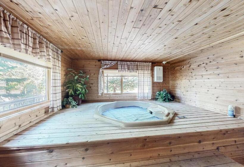 هتل Hidden Village 25 Timbercrest