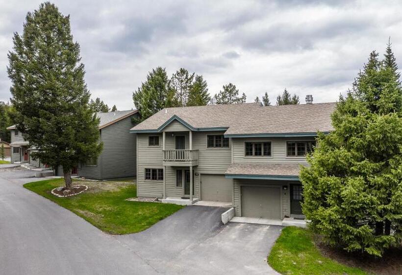 هتل Hidden Village 724