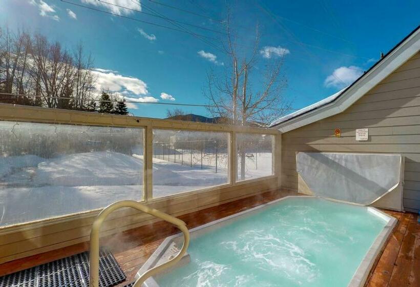 בית מלון כפרי Manor House Hideaway