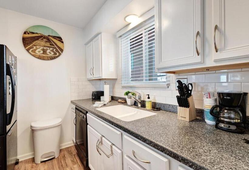 هتل Nash Vegas Oasis