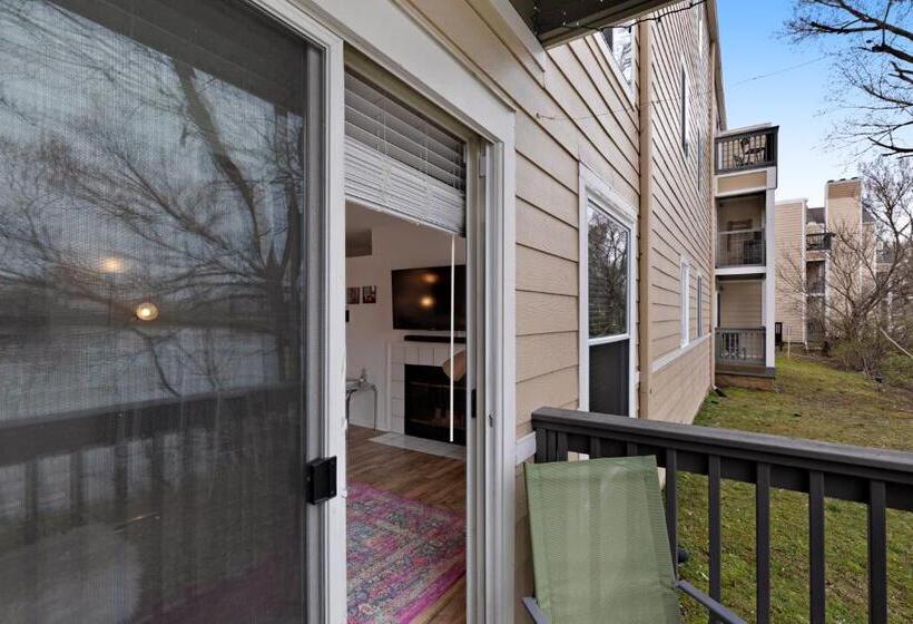 هتل Nash Vegas Oasis