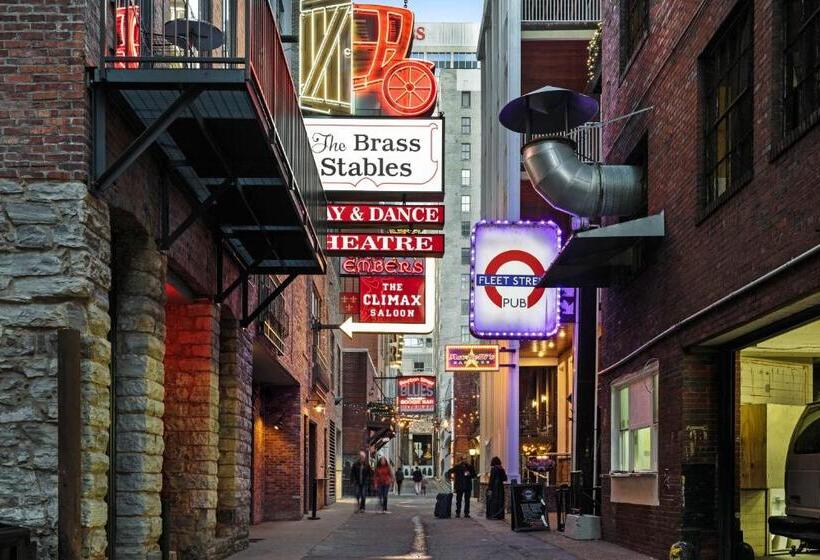 هتل Nash Vegas Oasis