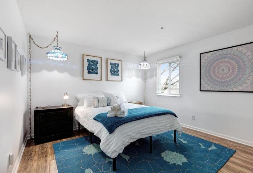 هتل Nash Vegas Oasis